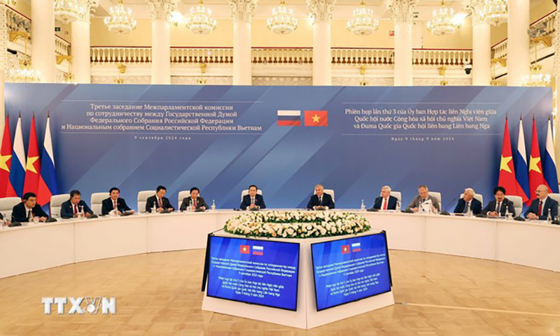 Chủ tịch Quốc hội Trần Thanh Mẫn và Chủ tịch Duma Quốc gia Quốc hội Liên bang Nga Vyacheslav Victorovich Volodin đồng chủ trì phiên họp lần thứ ba Ủy ban Hợp tác liên Nghị viện Việt Nam-Liên bang Nga. (Ảnh: Thống Nhất/TTXVN)