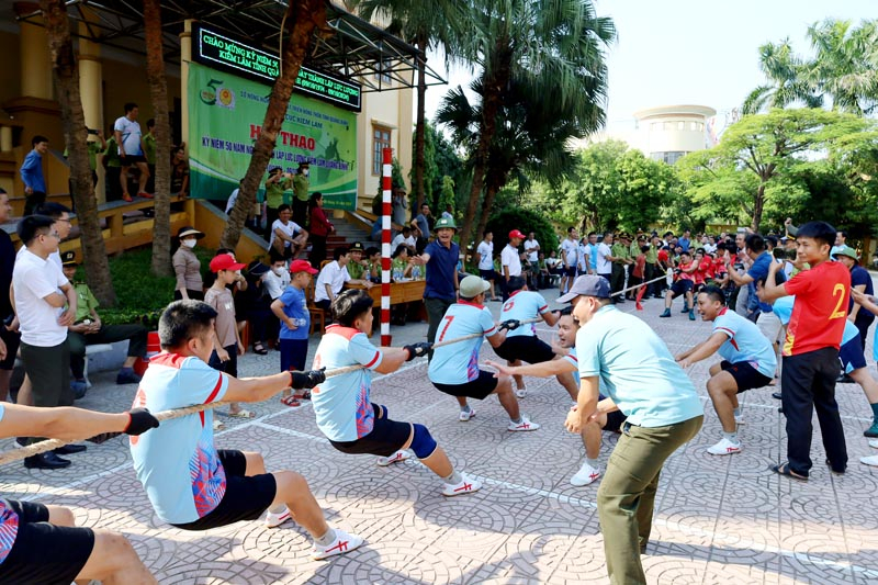 Các đội thi đấu bộ môn kéo co