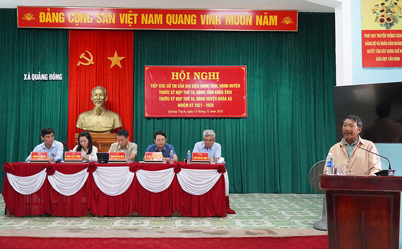 Tổ đại biểu HĐND tỉnh và HĐND huyện Quảng Trạch tiếp thu kiến nghị của cử tri.