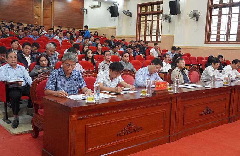 Các đại biểu tham dự hội nghị.