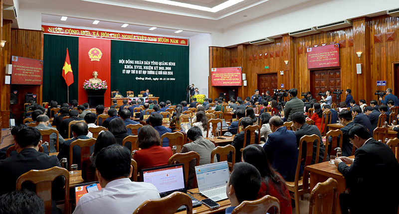 Quang cảnh kỳ họp.