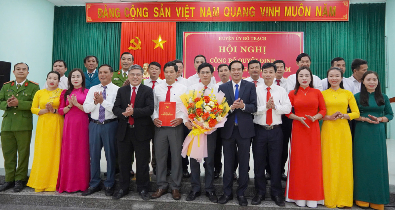 Các tổ chức, đoàn thể xã Lý Nam (Bố Trạch) được công bố thành lập sau sáp nhập.
