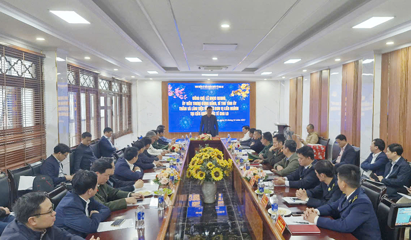  Đồng chí Bí thư Tỉnh ủy Lê Ngọc Quang chủ trì buổi làm việc với các đơn vị liên ngành.