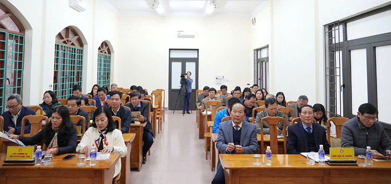Các đại biểu dự hội nghị.