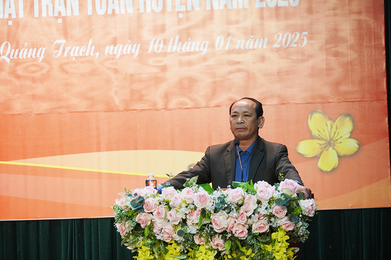 Đại biểu bày tỏ tâm tư, nguyện vọng và đề xuất ý kiến.