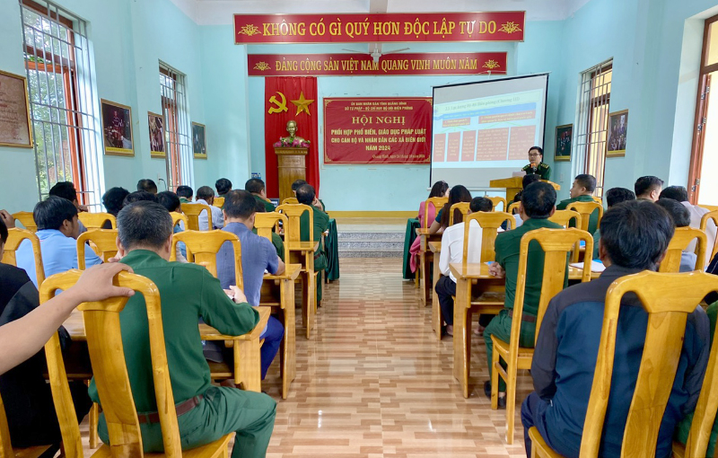 Việc tuyên truyền phổ biến giáo dục pháp luật góp phần nâng cao ý thức chấp hành pháp luật cho các tầng lớp nhân dân.