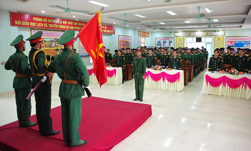 Đại diện quân nhân tiêu biểu tuyên thệ, hứa quyết tâm hoàn thành các nhiệm vụ sau khi hoàn thành nghĩa vụ quân sự.