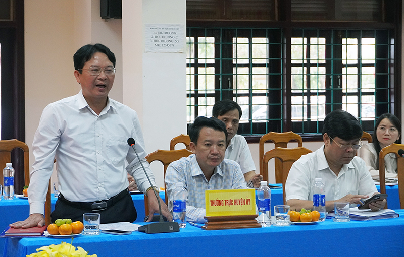 Lãnh đạo huyện Quảng Ninh đề xuất, kiến nghị tại buổi làm việc.
