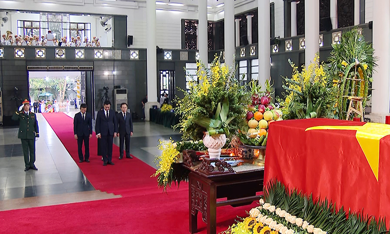 Đảng bộ, chính quyền và nhân dân tỉnh Quảng Bình bày tỏ lòng tiếc thương sâu sắc trước sự ra đi của nguyên Chủ tịch nước Trần Đức Lương.