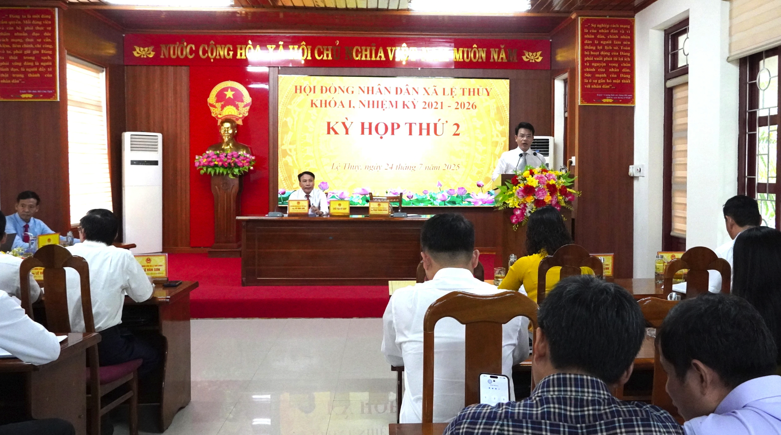 Quang cảnh kỳ họp - Ảnh: H.T