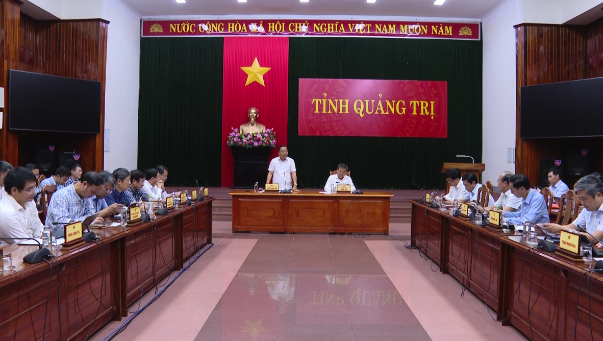 Quang cảnh buổi làm việc.