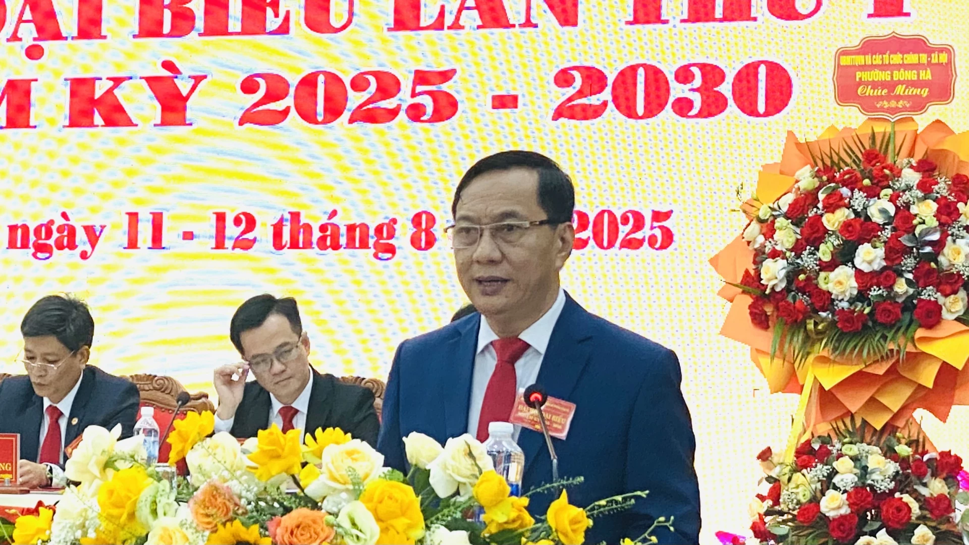 Ủy viên Ban Thường vụ Tỉnh ủy, Bí thư Đảng ủy phường Đông Hà khai mạc đại hội -Ảnh: NL