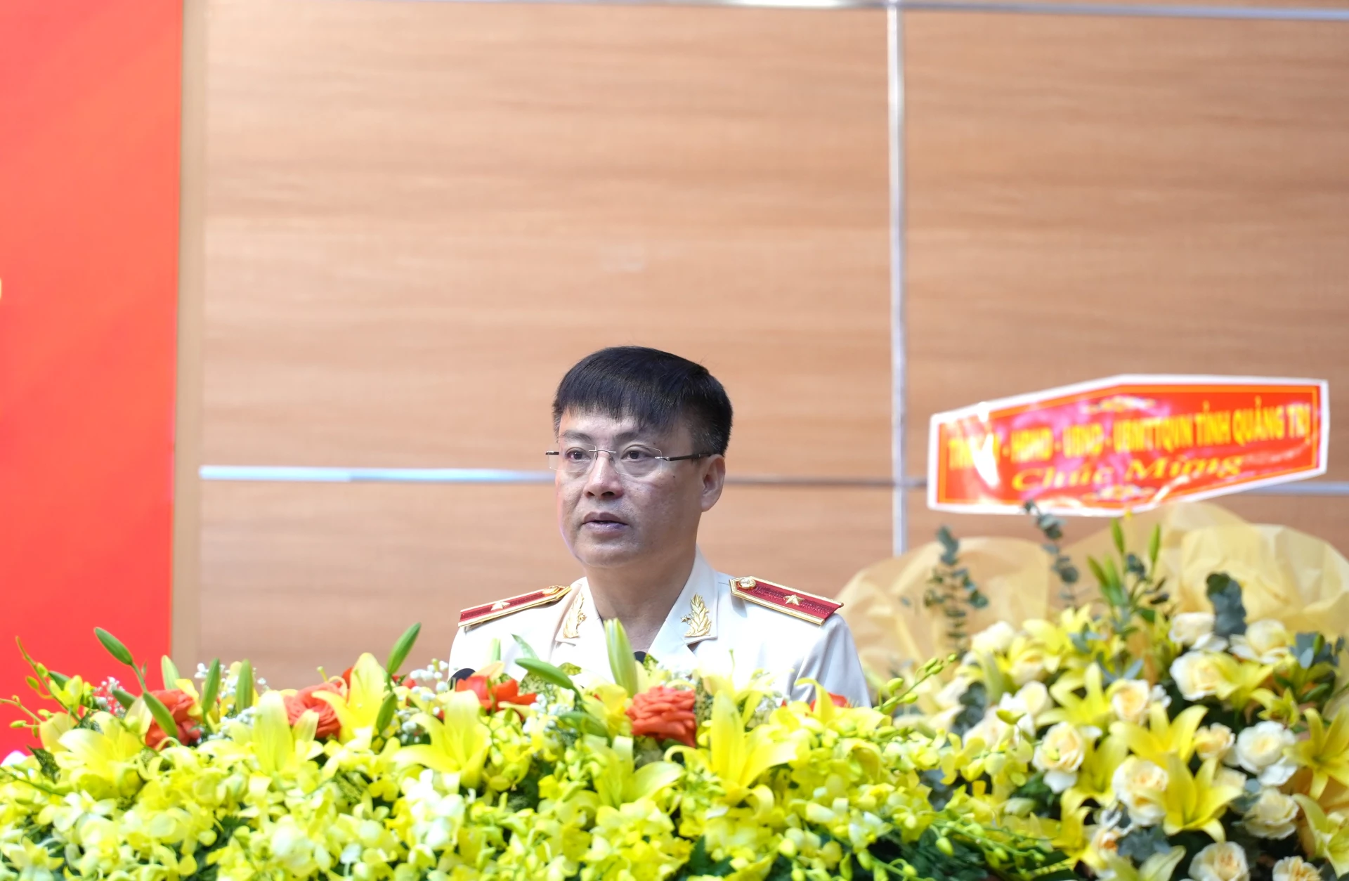 Thiếu tướng, Giám đốc Công an tỉnh Nguyễn Thanh Liêm trình bày cáo cáo chính trị tại đại hội - Ảnh: Trung Đức