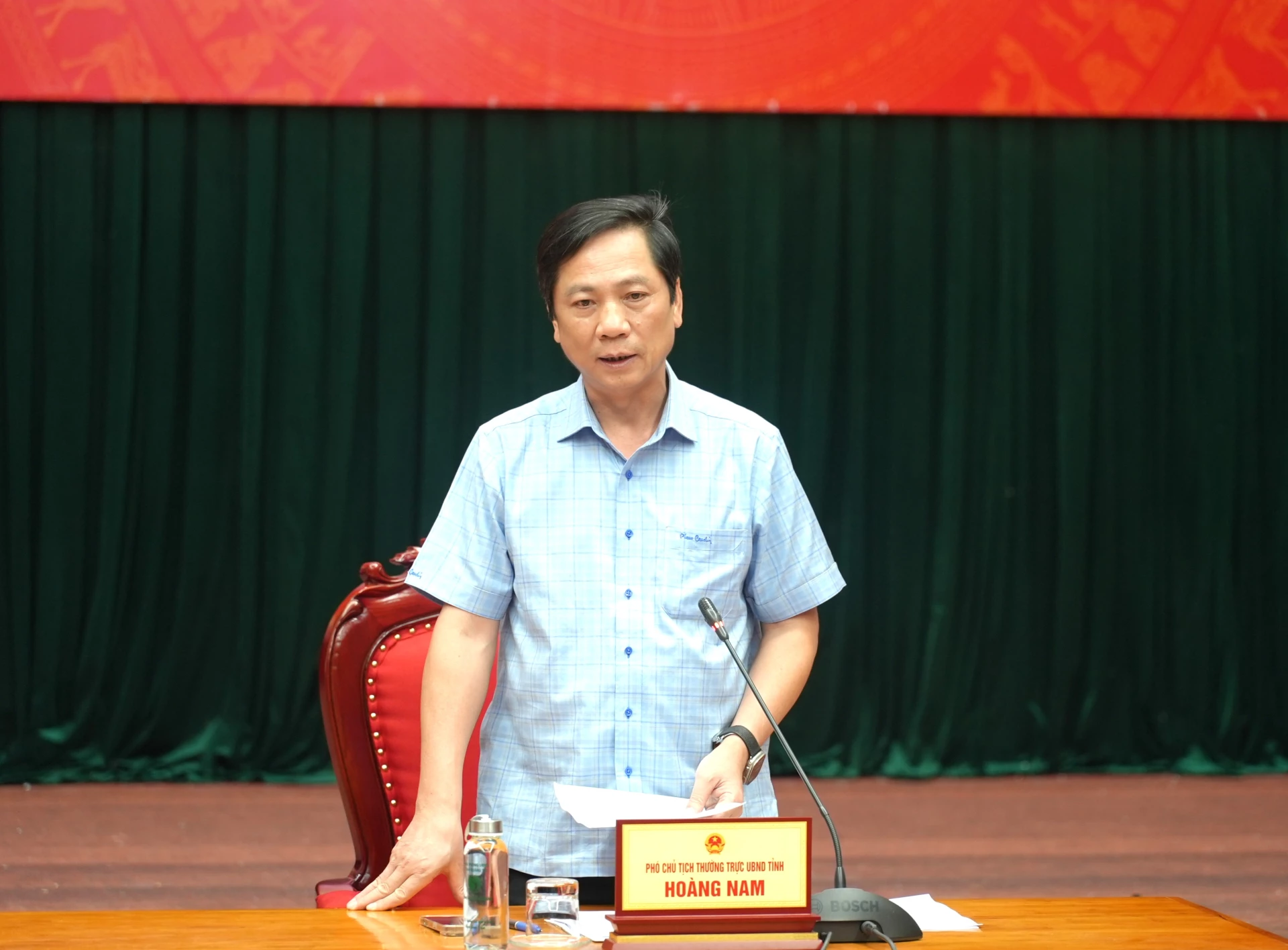 Phó Chủ tịch Thường trực UBND tỉnh Hoàng Nam phát biểu kết luận phiên họp - Ảnh: Trung Đức