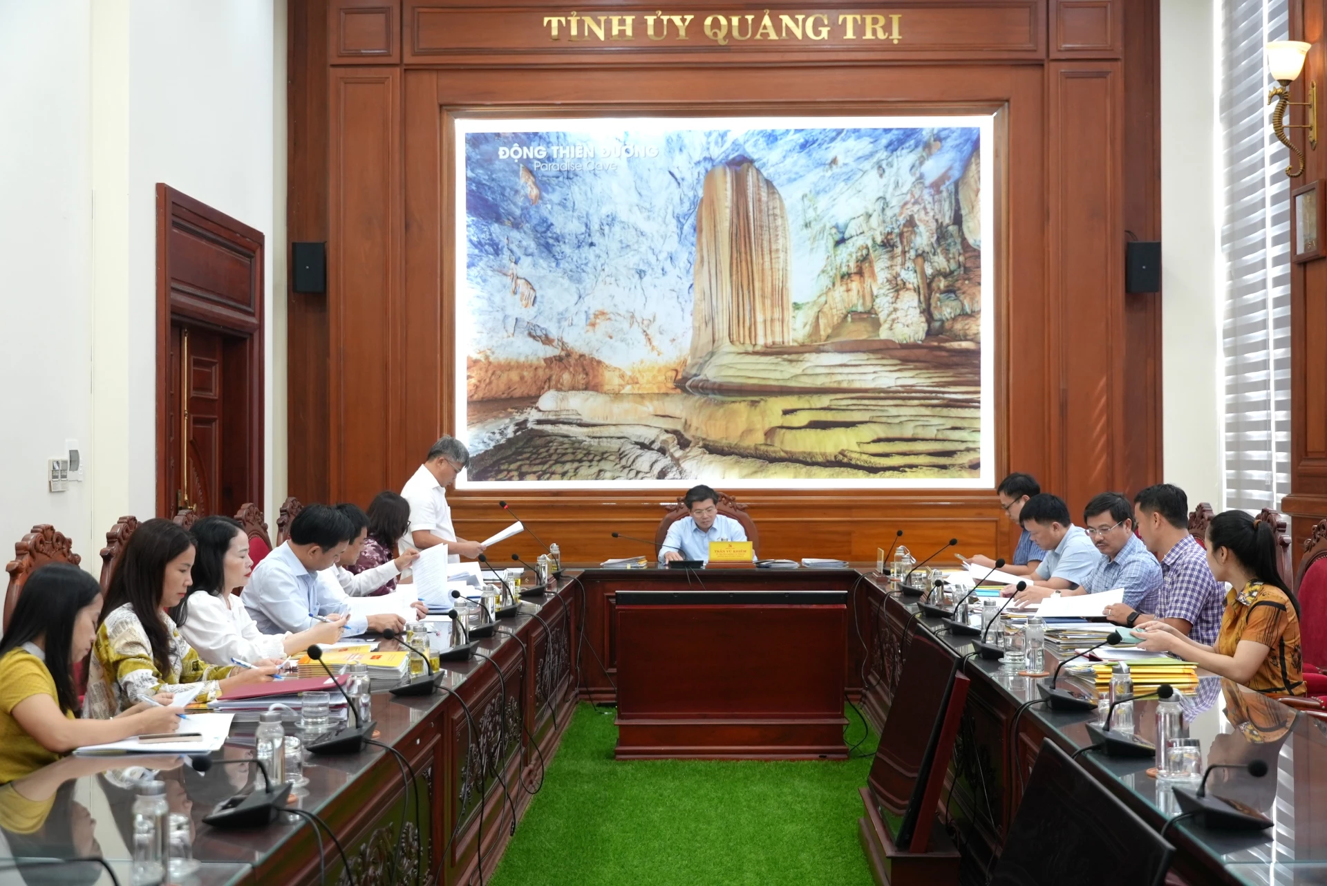 Thường trực Đảng ủy xã Nam Trạch báo cáo công tác chuẩn bị đại hội - Ảnh: T.Đ