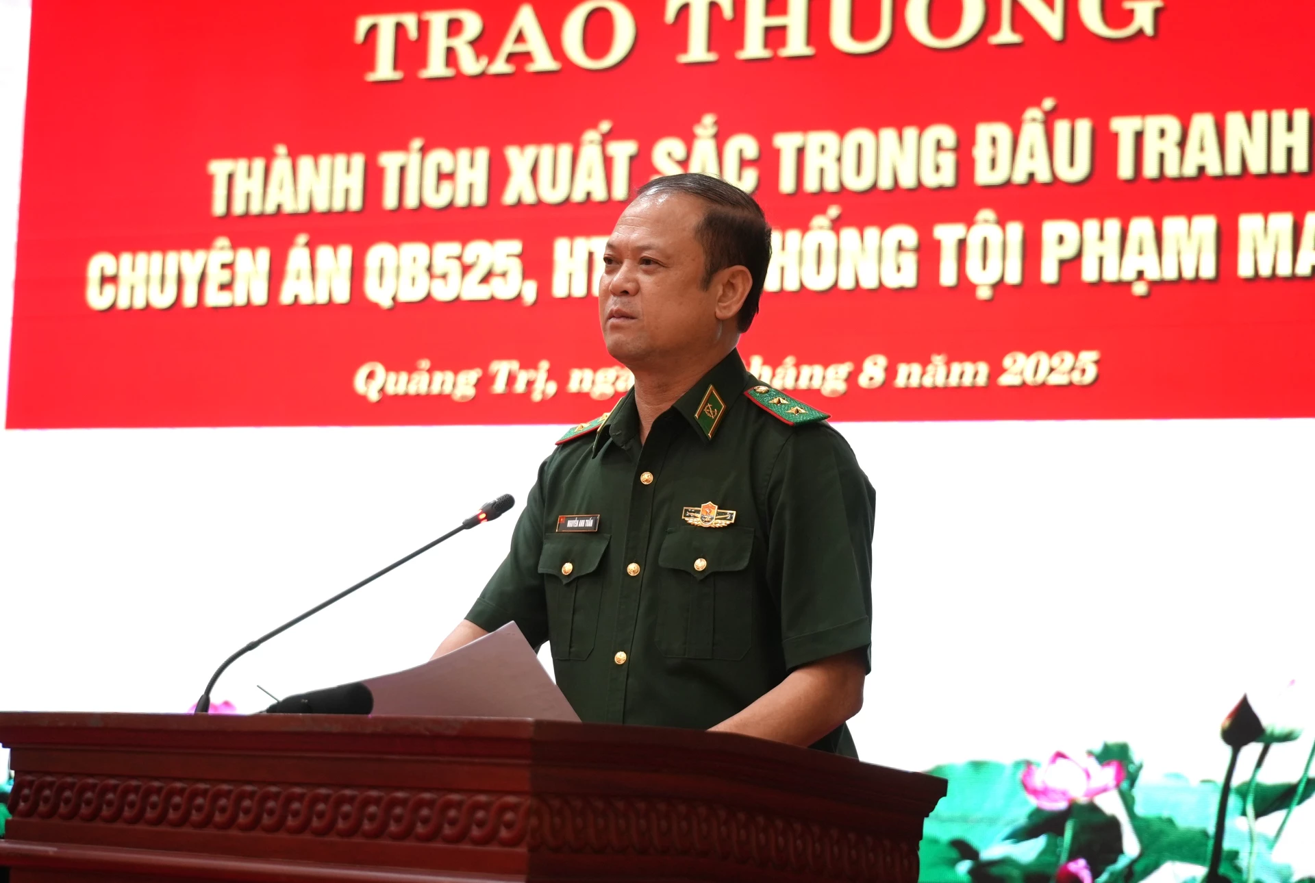 Trung tướng, Chính ủy BĐBP Việt Nam phát biểu chỉ đạo tại hội nghị - Ảnh: T.Đ