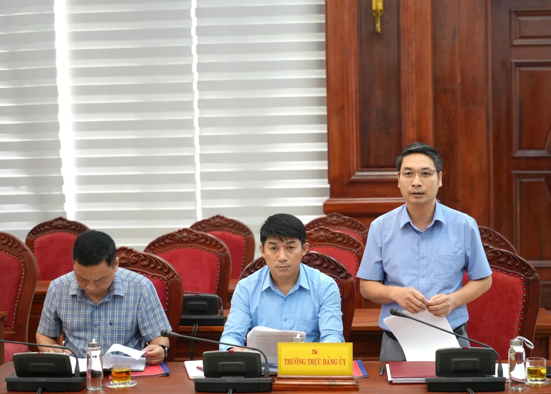 Thường trực Đảng ủy xã Tuyên Sơn báo cáo công tác chuẩn bị đại hội - Ảnh: T.Đ