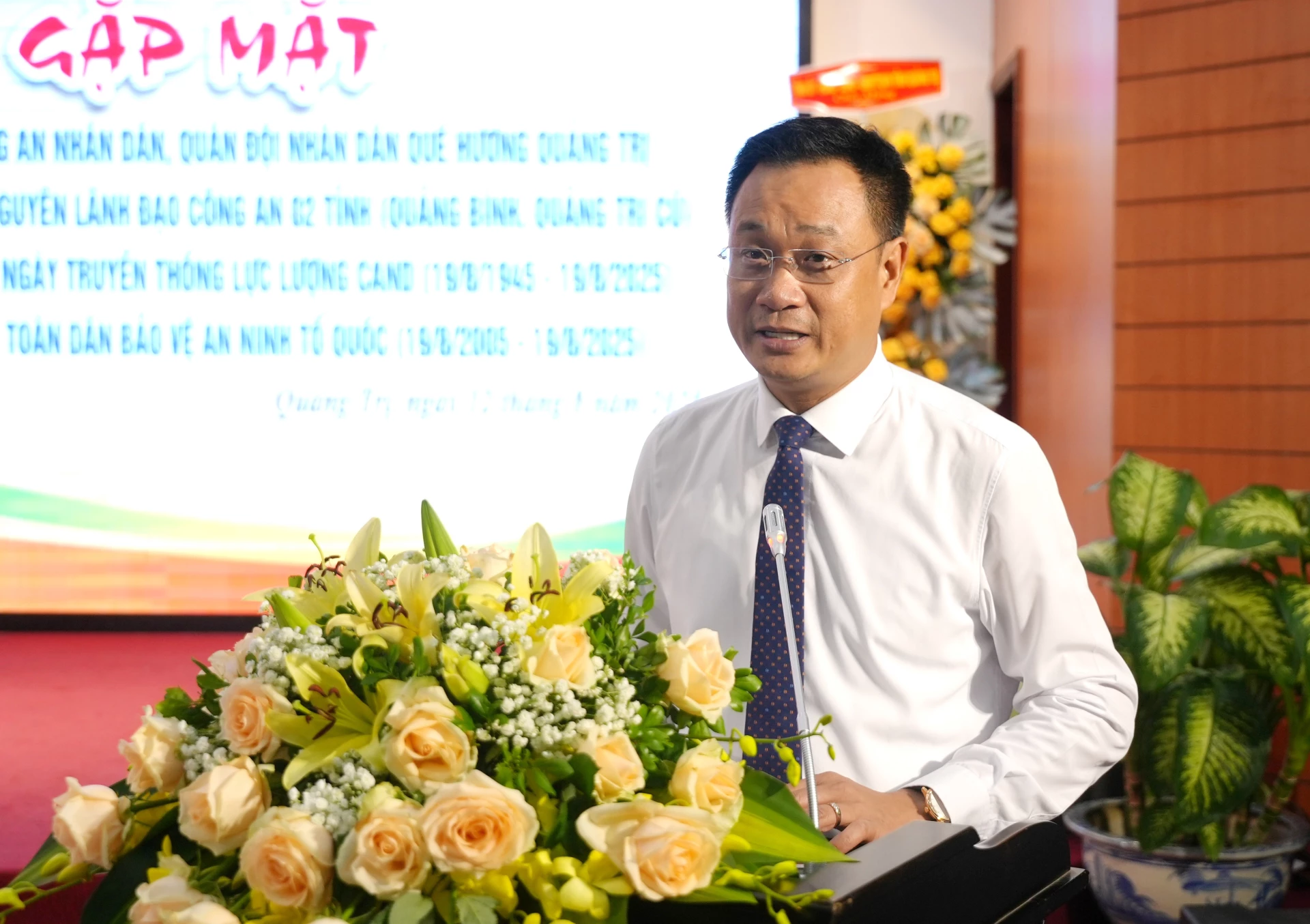 Bí thư Tỉnh ủy Quảng Trị Lê Ngọc Quang phát biểu tại buổi gặp mặt - Ảnh: T.Đ