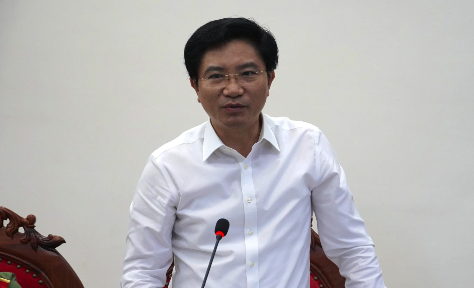 Trưởng ban Tuyên giáo và Dân vận Tỉnh ủy Trương An Ninh phát biểu tại phiên họp - Ảnh: QV