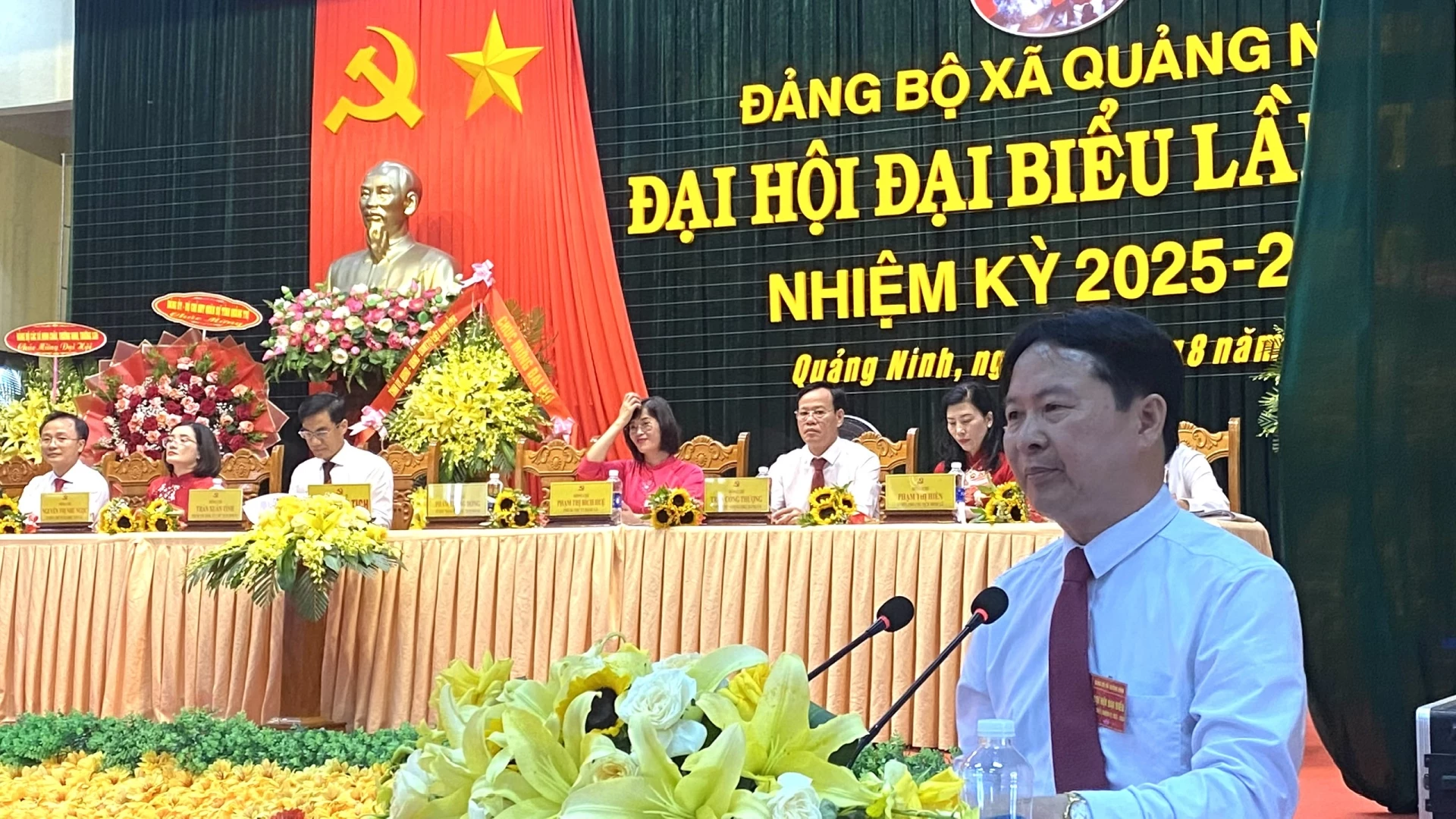 Bí thư Đảng ủy xã Quảng Ninh Phạm Trung Đông khai mạc Đại hội -Ảnh: NL