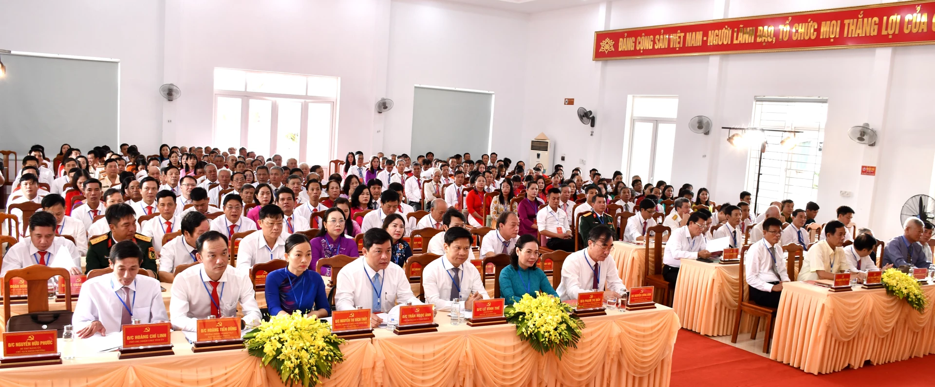Các đại biểu dự đại hội. Ảnh: H.T