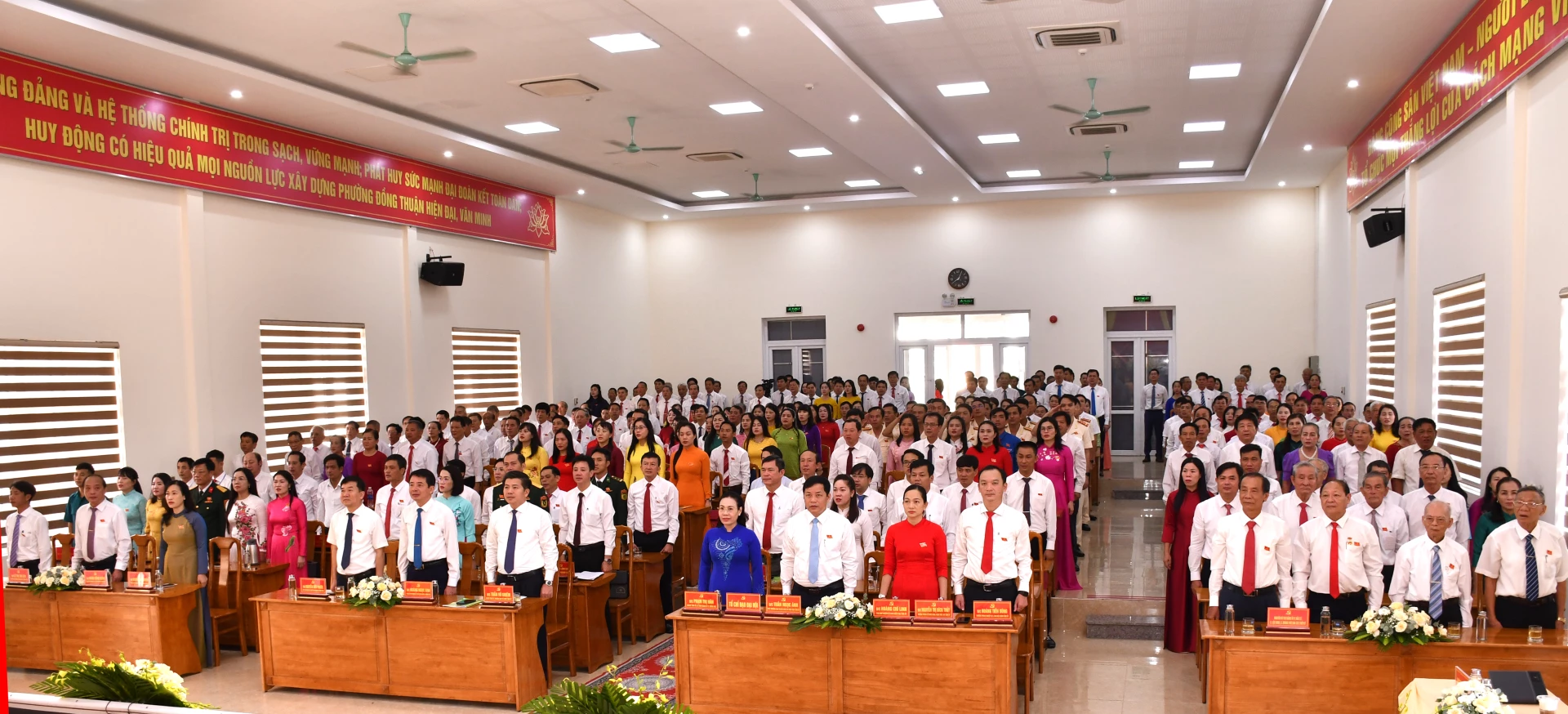 Các đại biểu dự đại hội. Ảnh: H.T