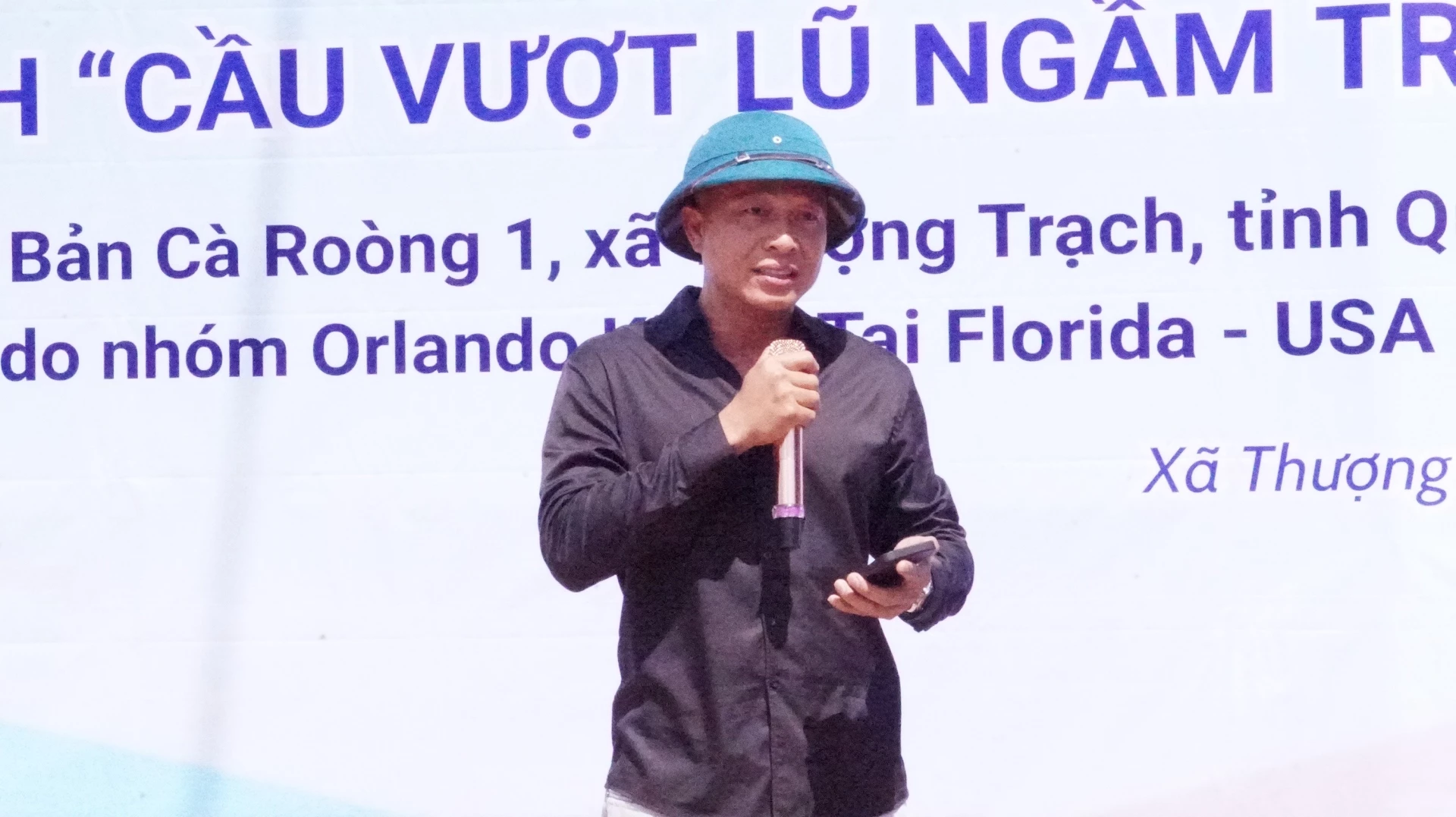 Đại diện Nhóm Orlando Kings phát biểu tại buổi lễ - Ảnh: QV