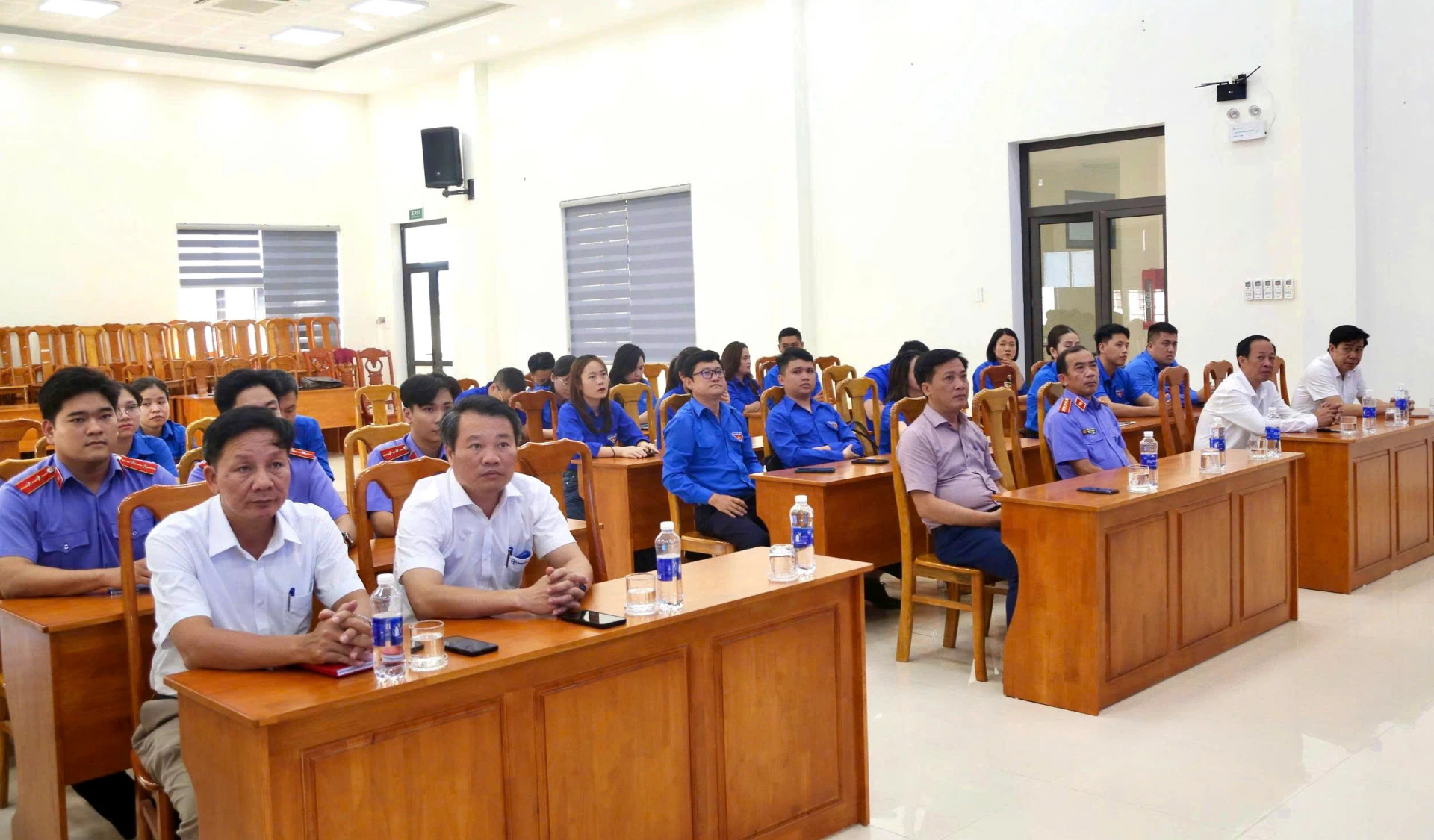 Các đại biểu dự hội nghị - Ảnh: M.Đ