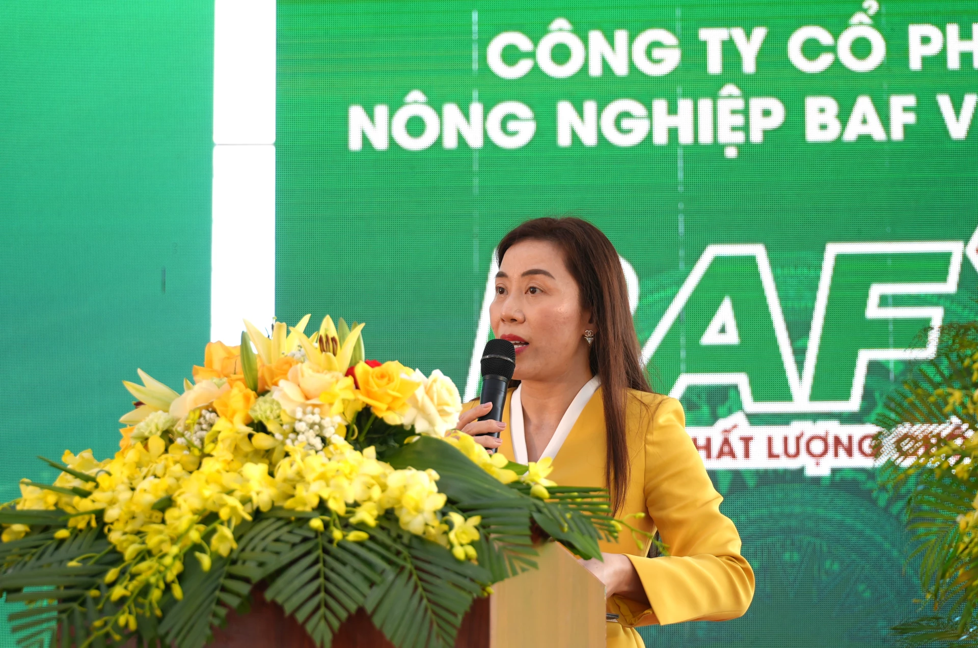 Đại diện lãnh đạo Công ty Cổ phần Nông nghiệp BAF Việt Nam phát biểu tại lễ động thổ - Ảnh: T.Đ