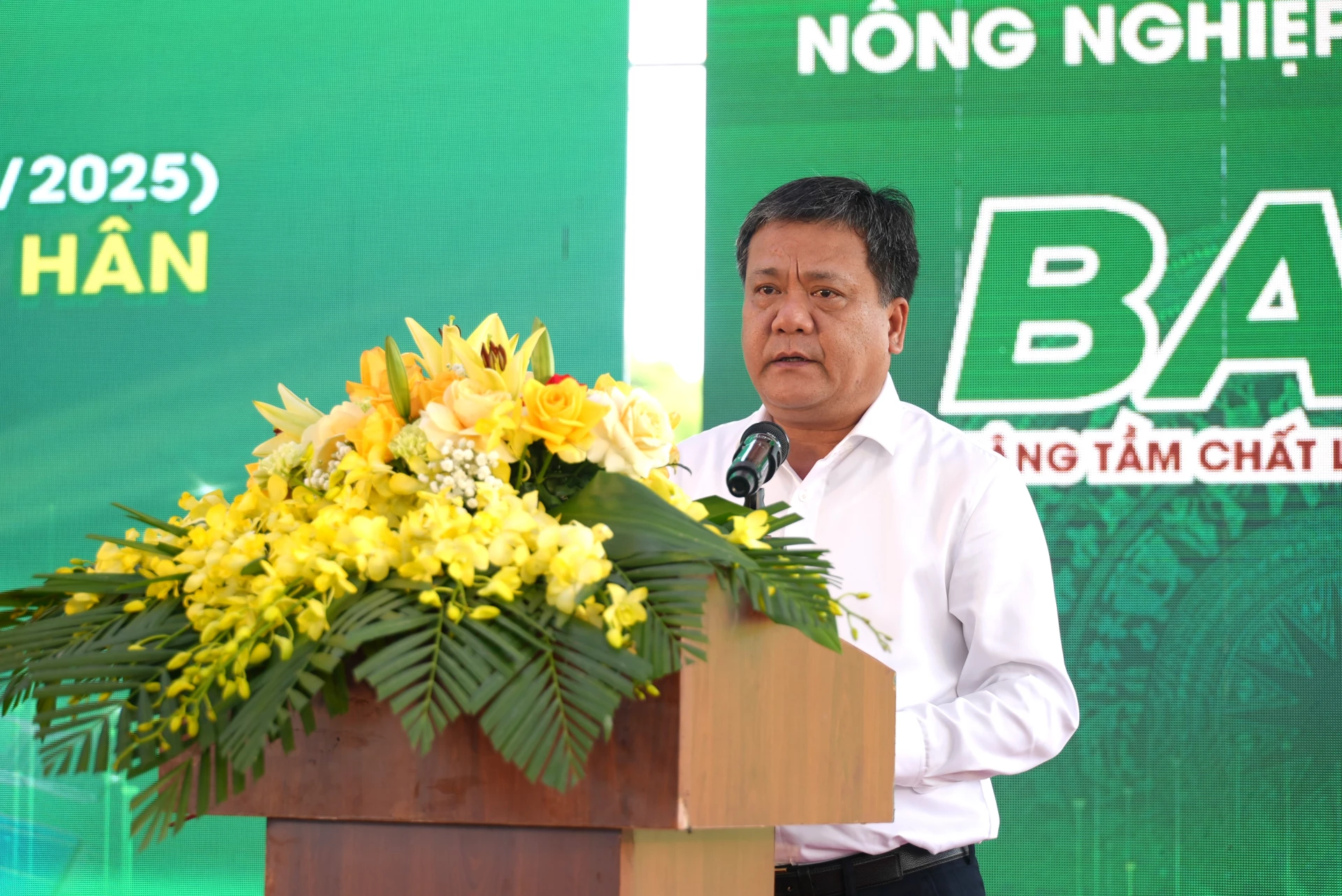 Chủ tịch UBND tỉnh Trần Phong phát biểu tại lễ động thổ dự án - Ảnh: T.Đ