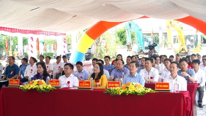 Khởi công dự án tái định cư tại Quảng Trạch