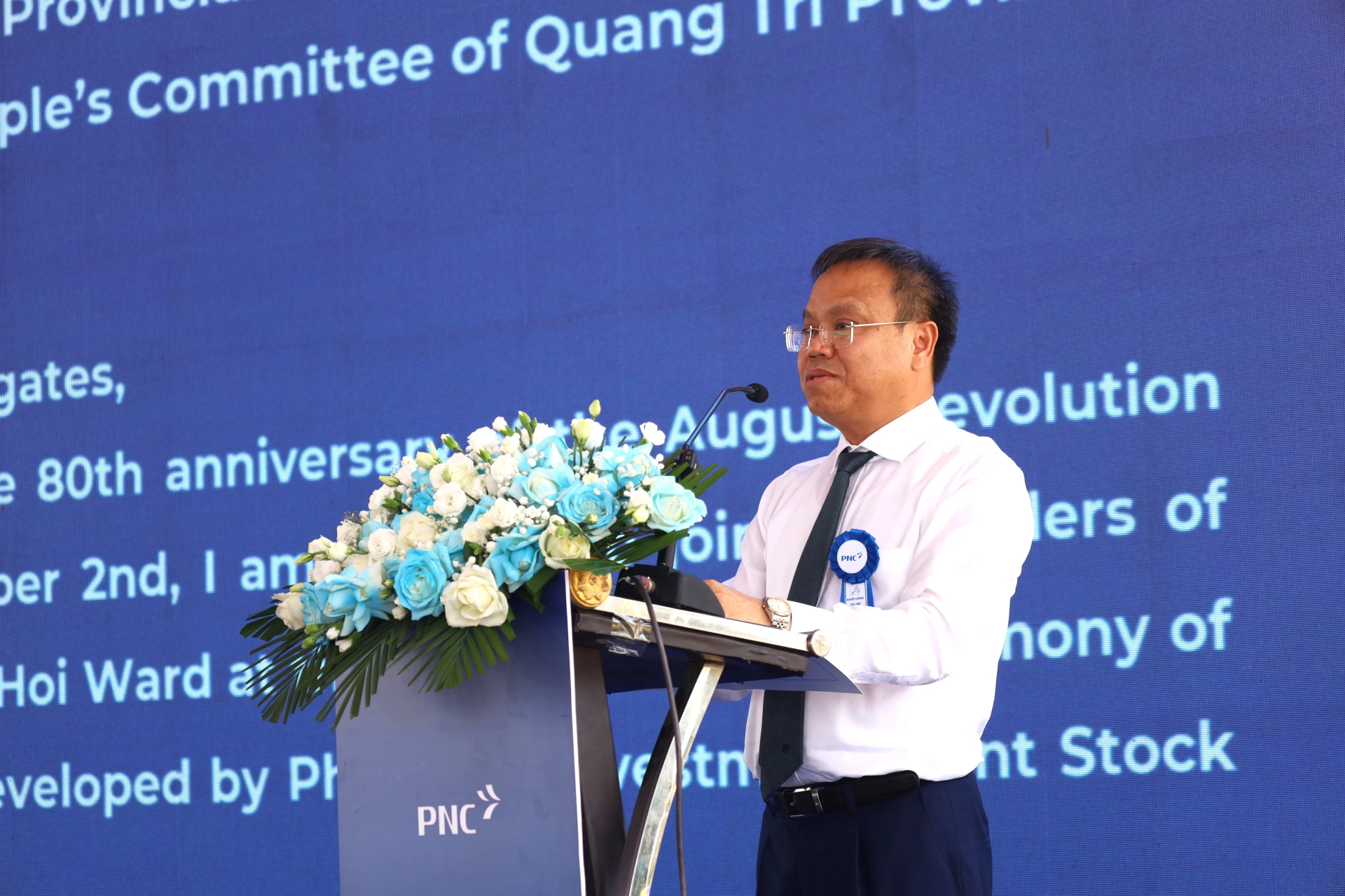 Đồng chí Phó Chủ tịch UBND tỉnh Lê Đức Tiến phát biểu tại Lễ khởi công Dự án Khu nghỉ dưỡng Phú Ninh