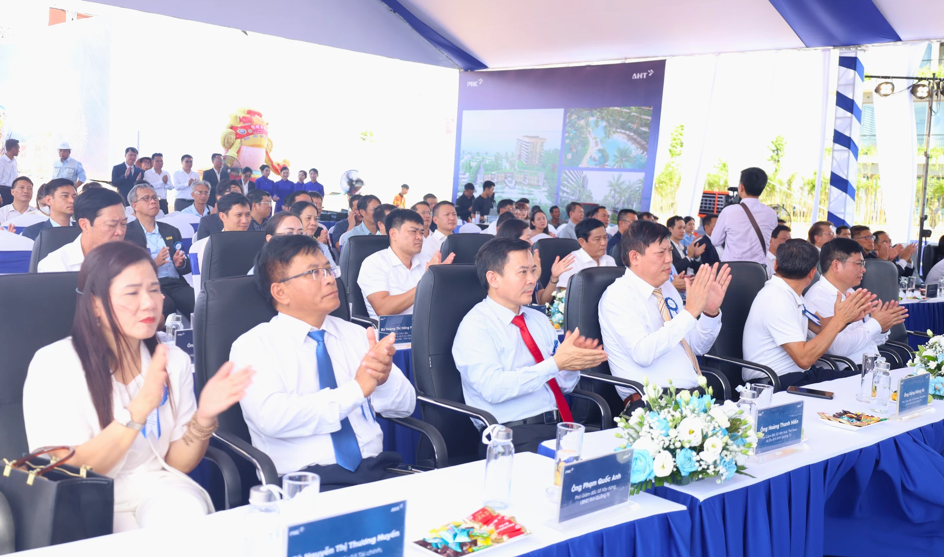 Các đại biểu dự Lễ khởi công Khu nghỉ dưỡng Phú Ninh