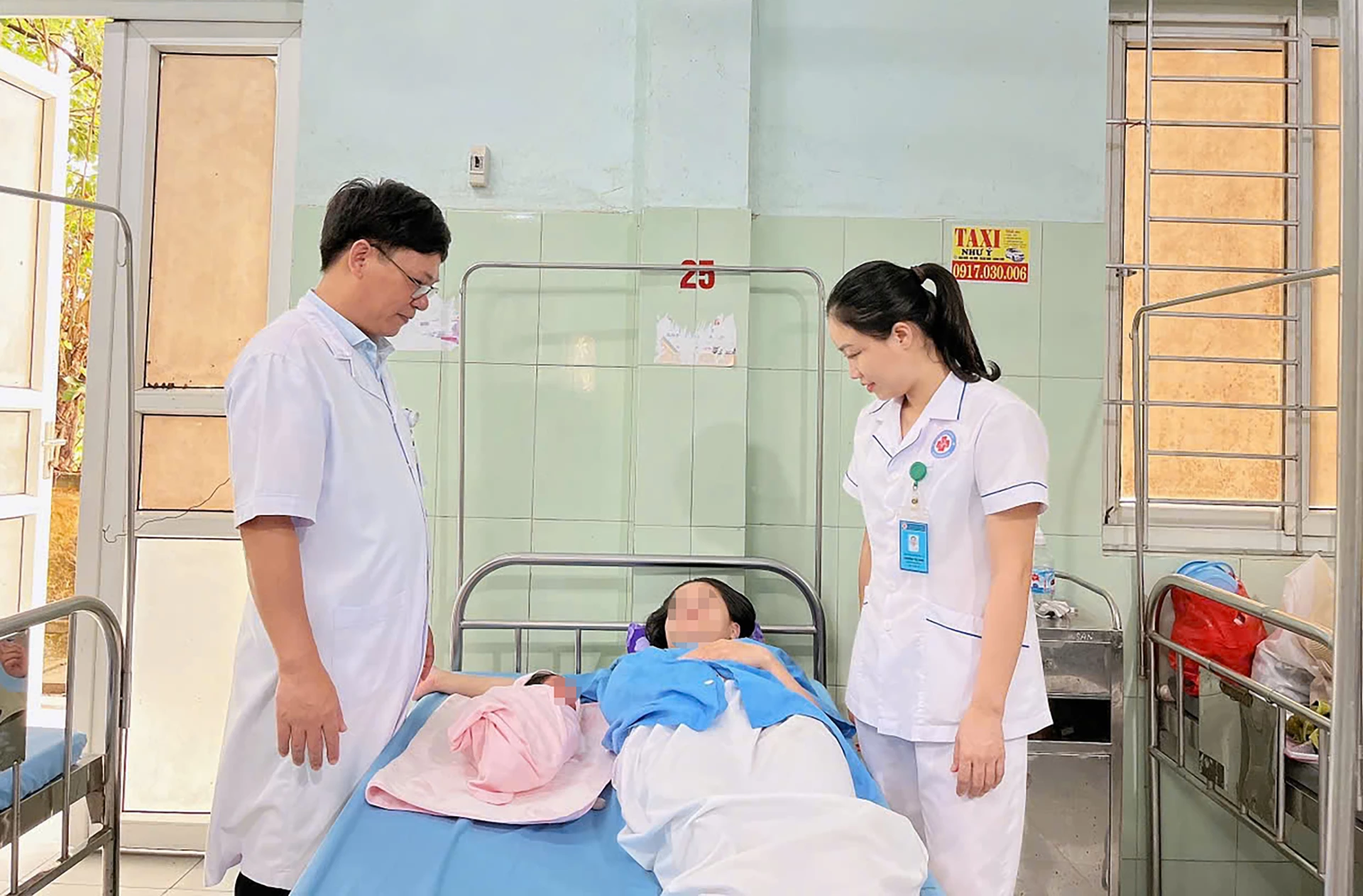 Mẹ con sản phụ V.T.A. phục hồi tốt sau ca phẫu thuật.