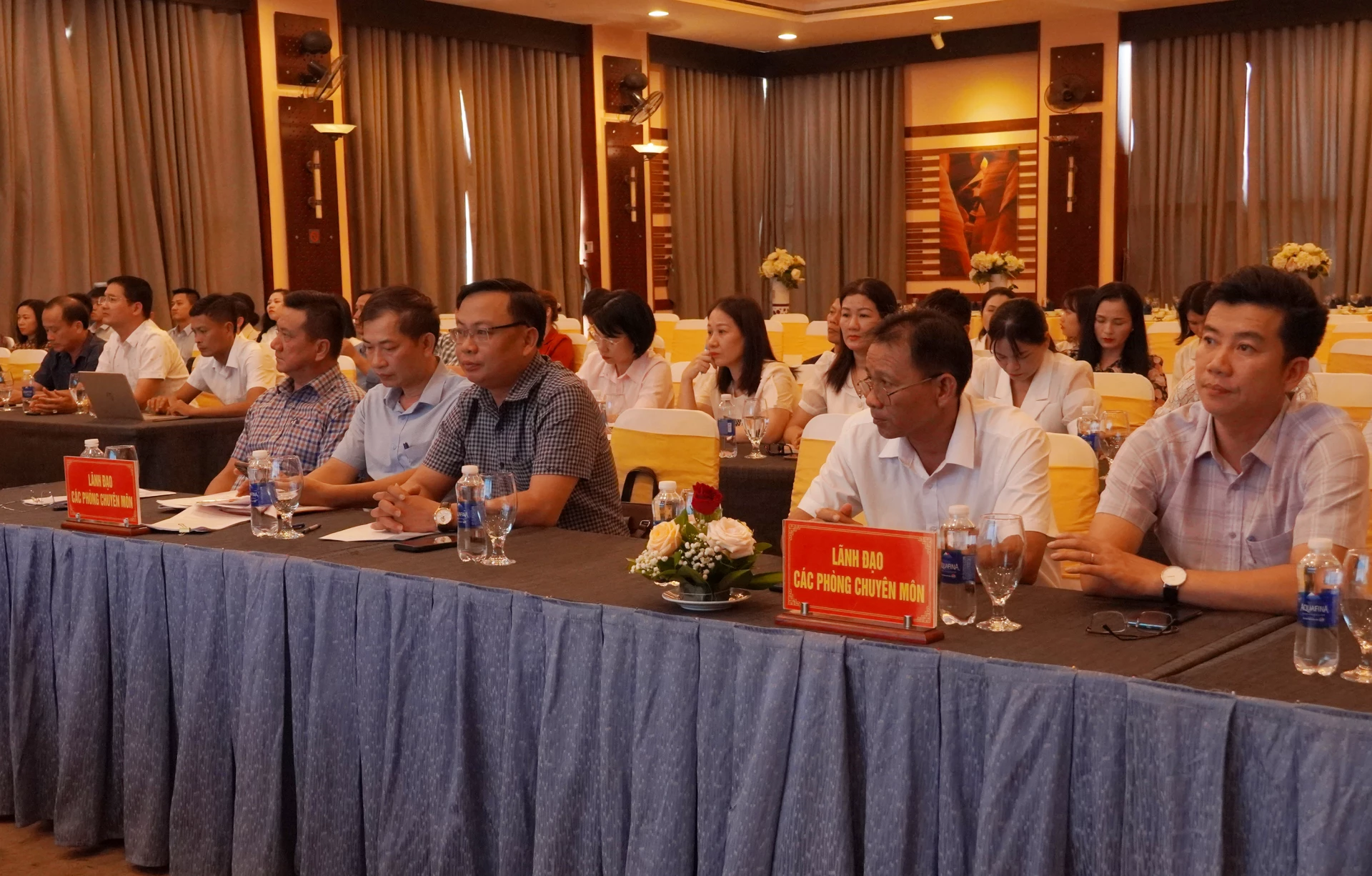 Các đại biểu tham dự hội nghị - Ảnh: N.H
