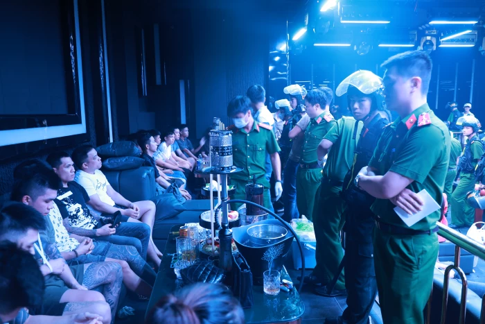 'Đột kích' nhà hàng và vũ trường, phát hiện 145 người dương tính với ma túy