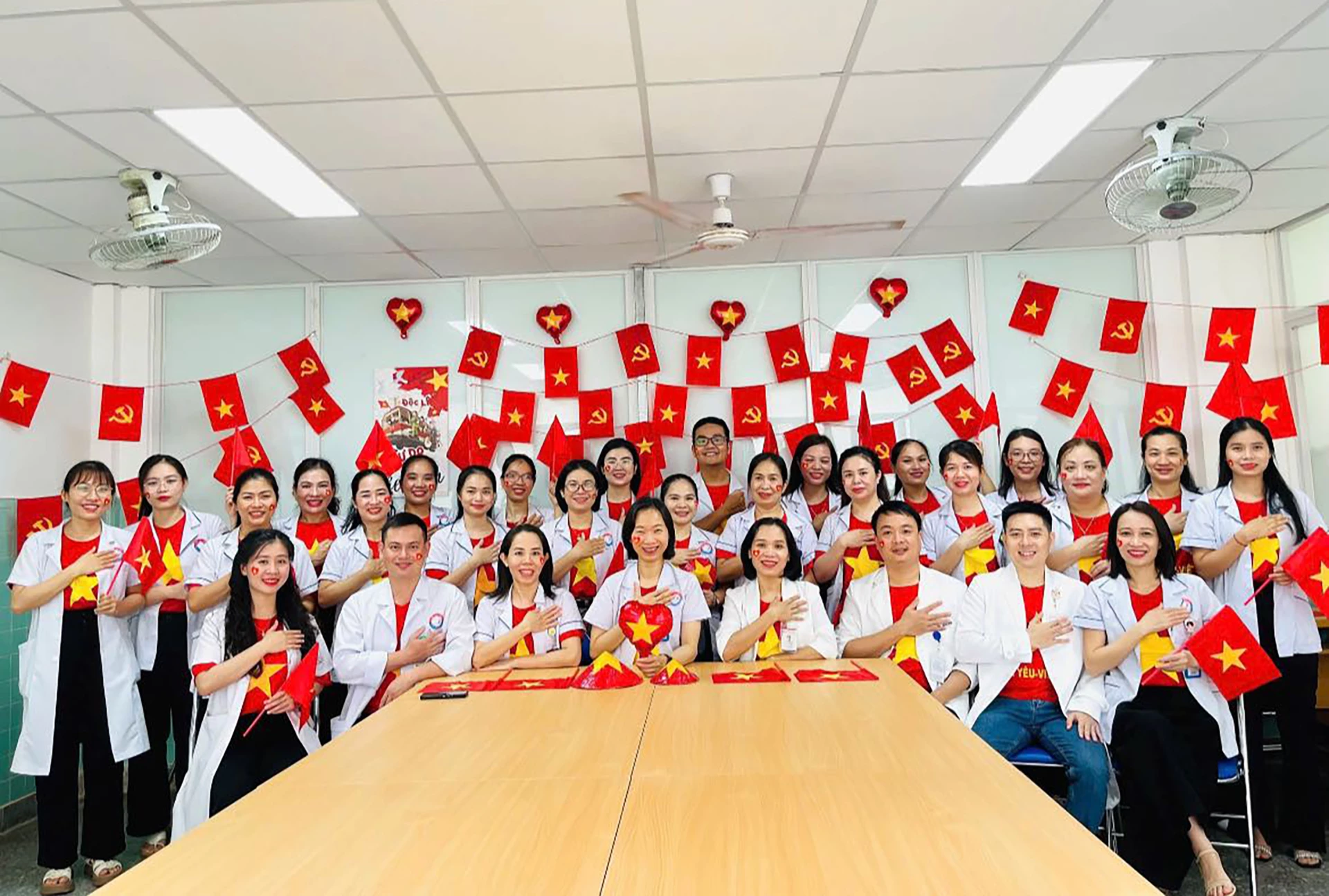 Nhiều hoạt động thể hiện tình yêu đối với quê hương, đất nước nhân dịp kỷ niệm 80 năm Cách mạng Tháng Tám thành công và Quốc khánh 2/9