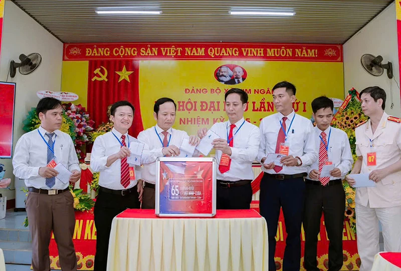 Trong phiên trù bị, các đại hội đã vận động, kêu gọi ủng hộ nhân dân Cuba.