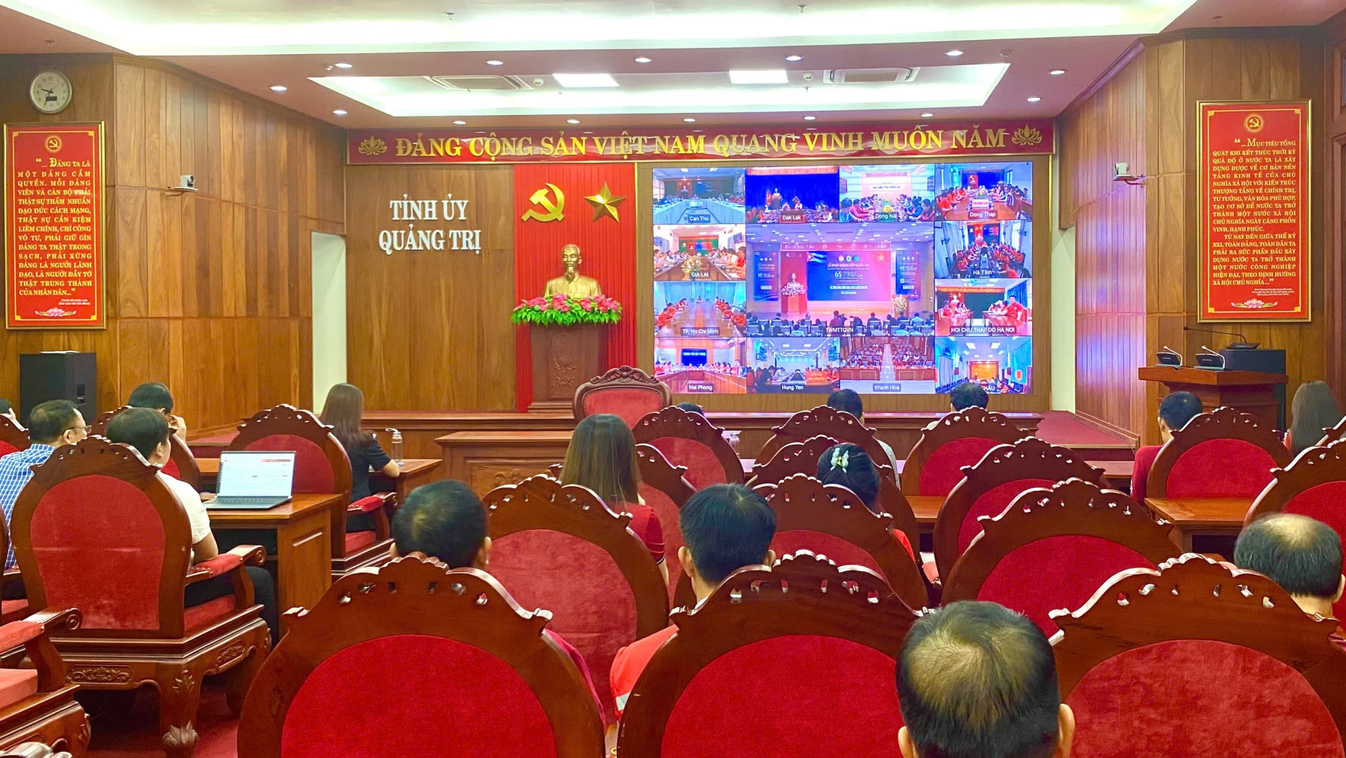 Quang cảnh Lễ phát động chương trình 65 năm nghĩa tình Việt Nam - Cuba tại điểm cầu Quảng Bình