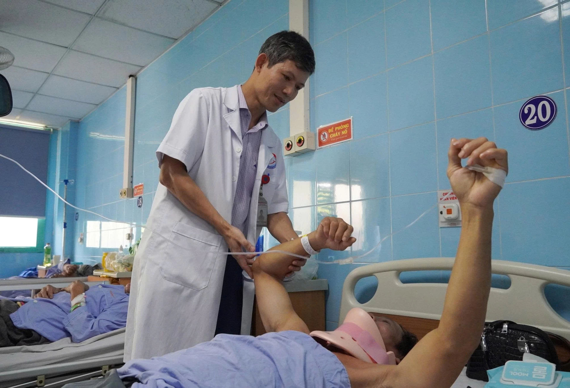 Chấn thương cột sống gây hậu quả nghiêm trọng, để lại di chứng nặng nề cho bệnh nhân - Ảnh: H.L