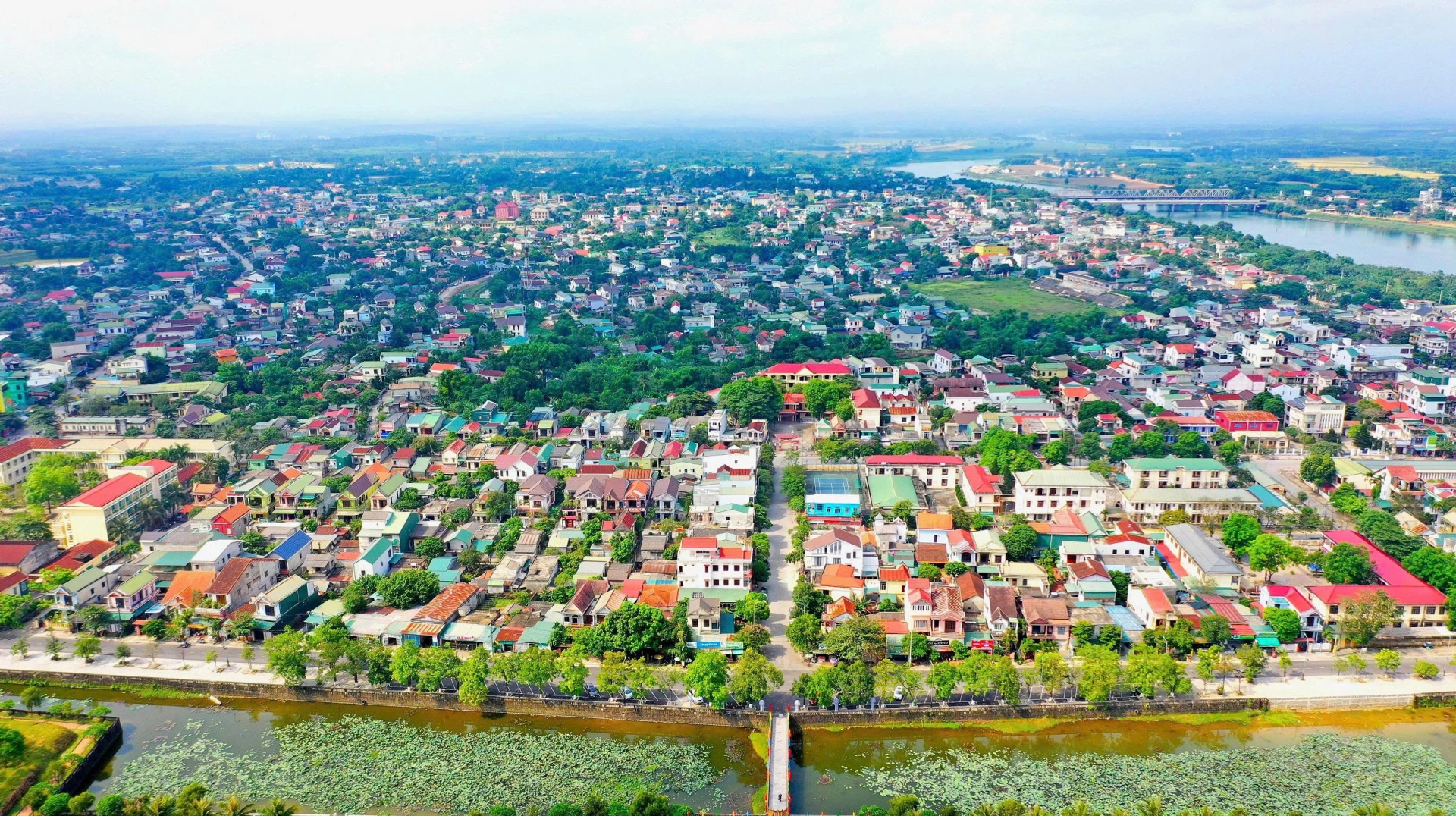 Quyết tâm thực hiện thắng lợi các khâu đột phá trong nhiệm kỳ mới