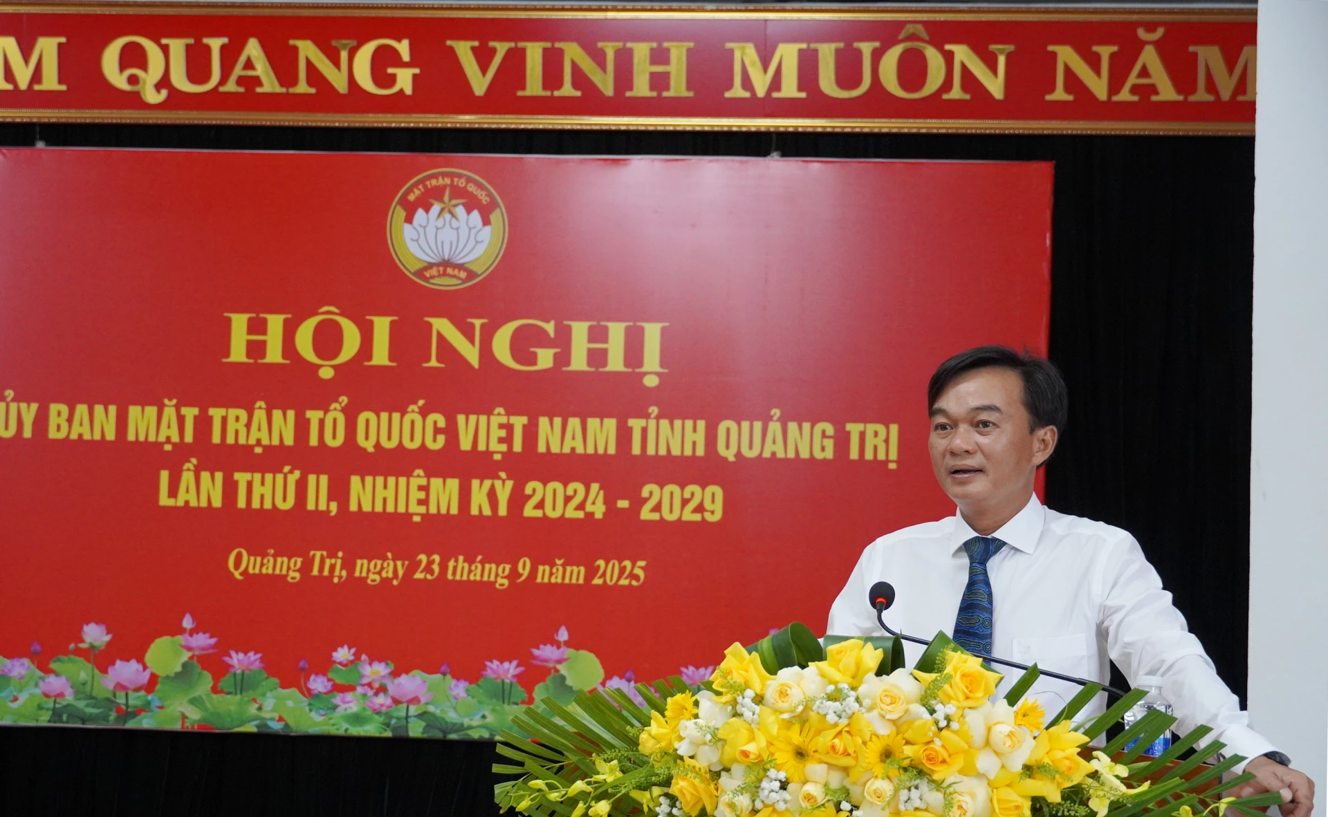 Đồng chí Nguyễn Chiến Thắng, Phó Bí thư Tỉnh ủy, Phó Chủ tịch Thường trực HĐND tỉnh phát biểu nhận nhiệm vụ Chủ tịch Ủy ban MTTQVN tỉnh - Ảnh: XP