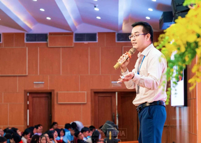 Từ tuổi thơ 