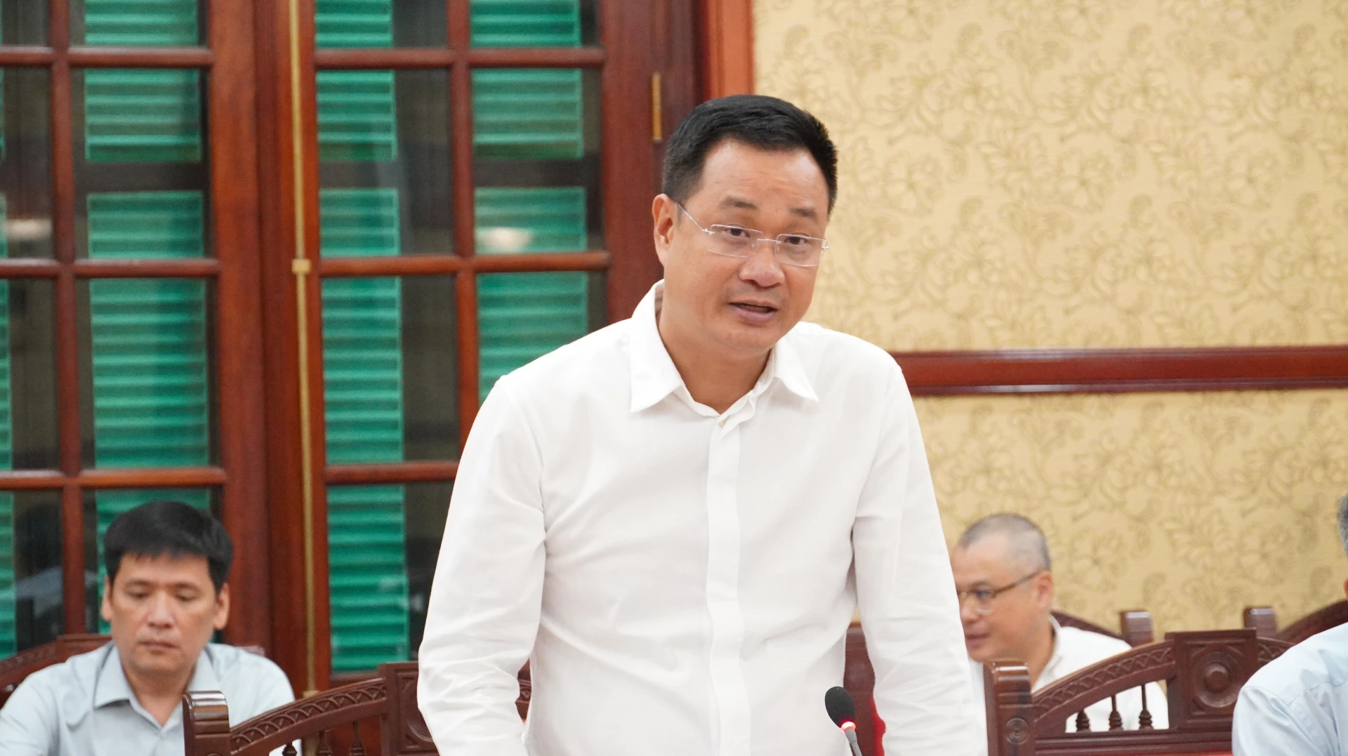 Bi thư Tỉnh ủy Lê Ngọc Quang tiếp thu phát biểu chỉ đạo của Chủ tịch Quốc hội Trần Thanh Mẫn - Ảnh: QV