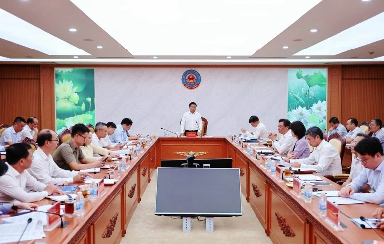 Bộ trưởng Bộ Tài chính Nguyễn Văn Thắng-Bí thư Đảng ủy Bộ Tài chính-đã chủ trì Hội nghị Ban Thường vụ Đảng ủy Bộ Tài chính chuyên đề tháng 9/2025, trong đó, tập trung đánh giá tình hình triển khai và vận hành mô hình chính quyền địa phương 2 cấp - Ảnh: VGP/HT