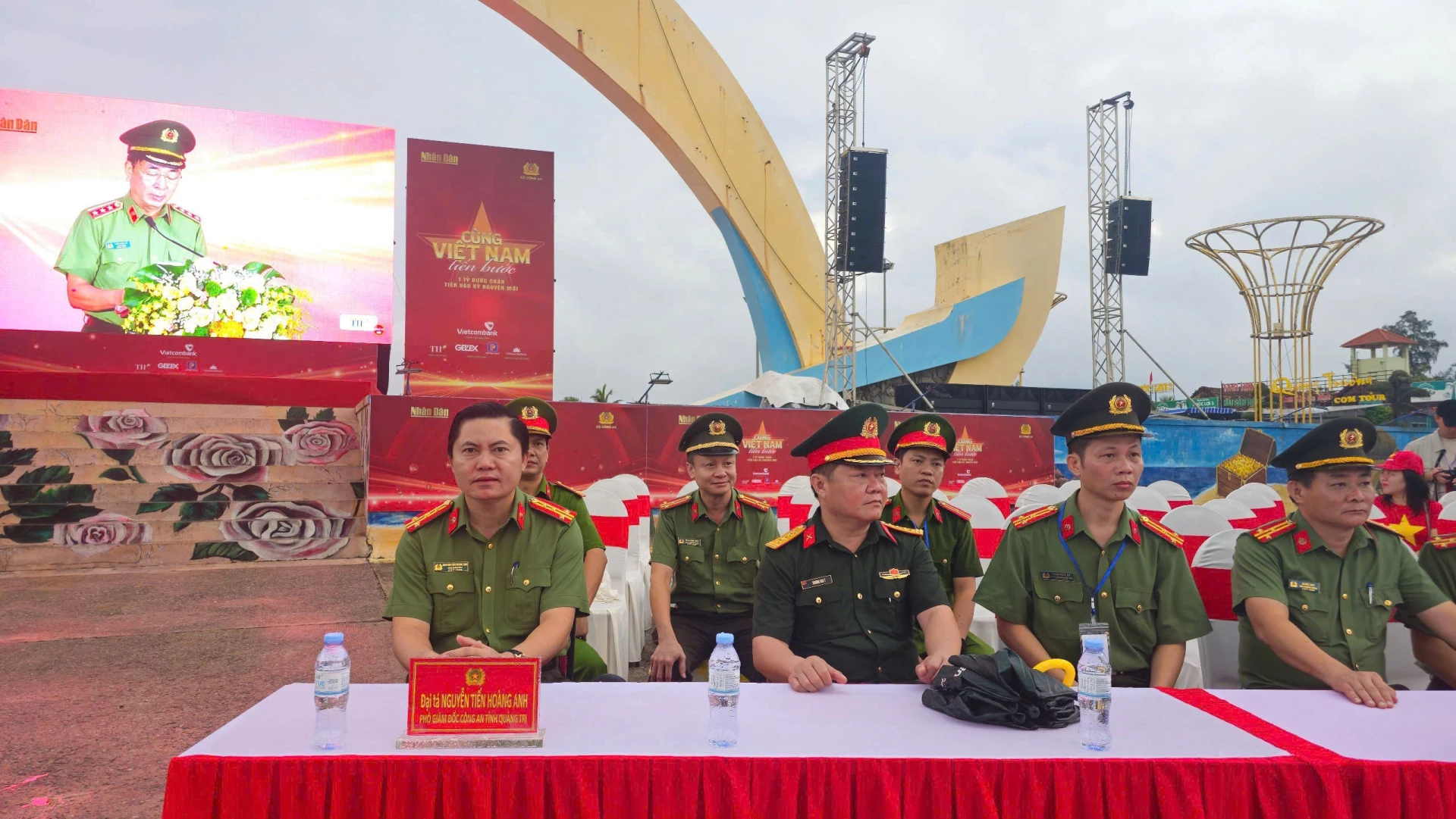 Lãnh đạo Công an tỉnh dự lễ 