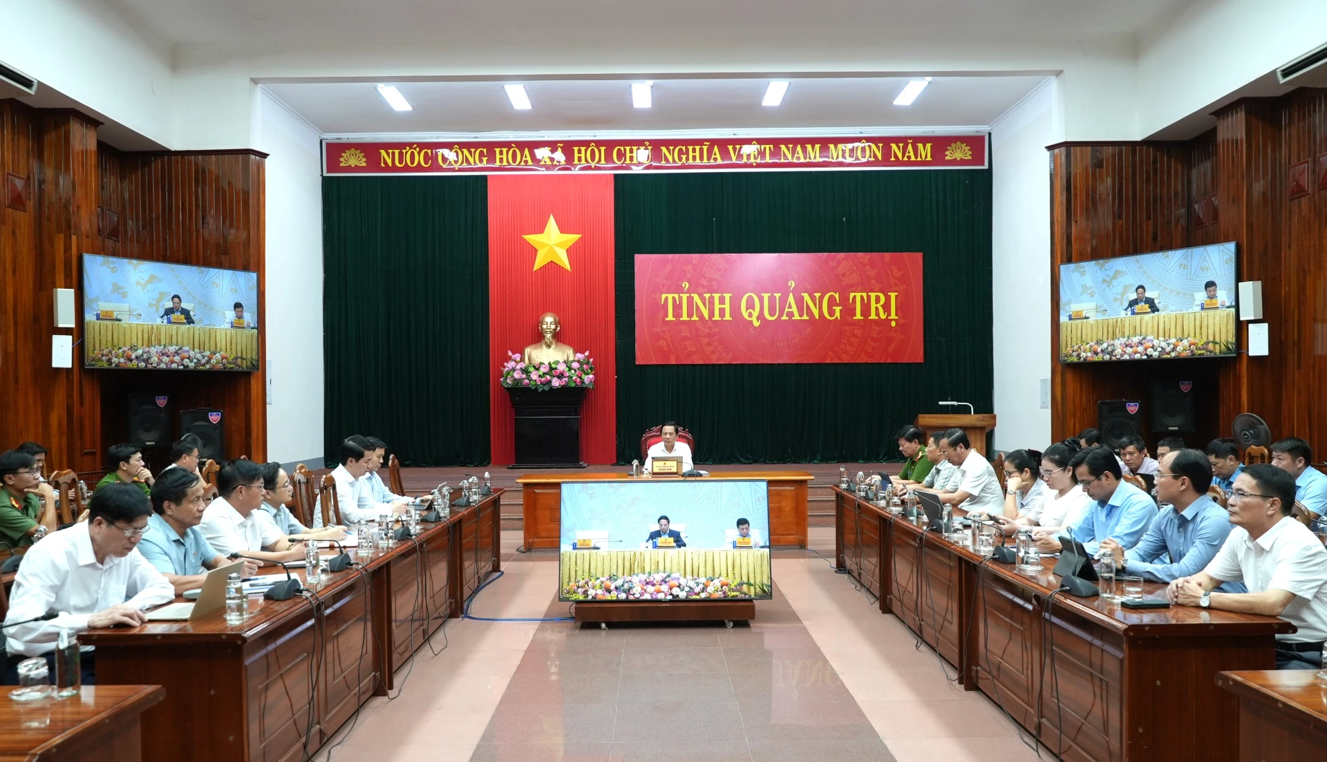 Quang cảnh phiên họp tại điểm cầu Quảng Trị - Ảnh: Trung Đức