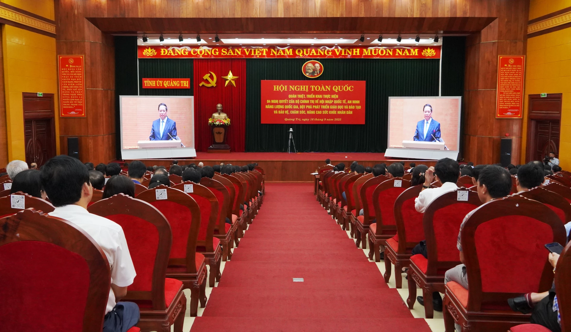 Quang cảnh hội nghị tại điểm cầu Tỉnh ủy - Ảnh:N.H 