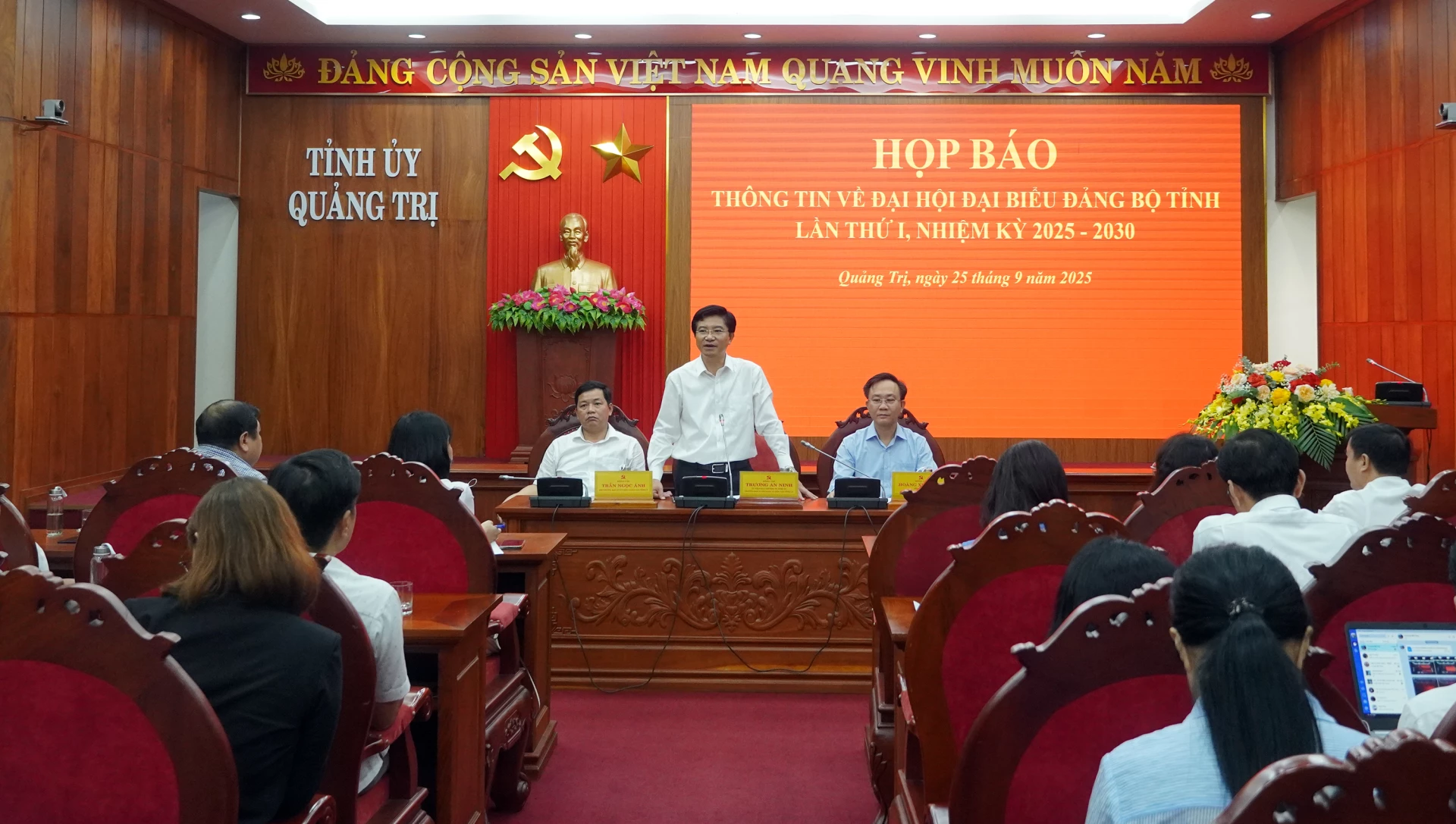 Toàn cảnh buổi họp báo - Ảnh: N.M