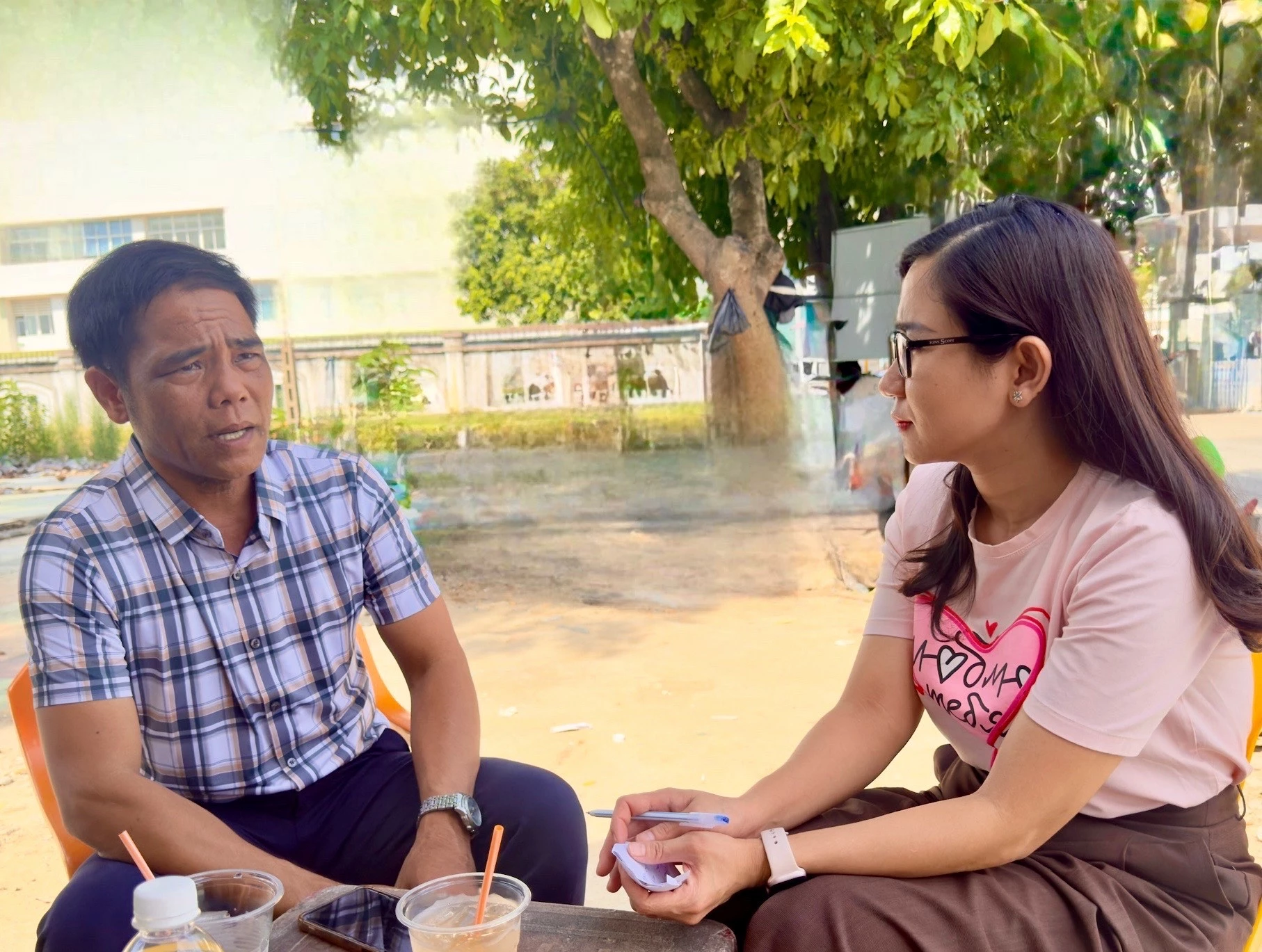 Anh Hồ Văn Nam có 13 năm làm trưởng bản và hơn 8 năm làm Bí thư Chi bộ bản Khe Ngang -Ảnh: Tâm An